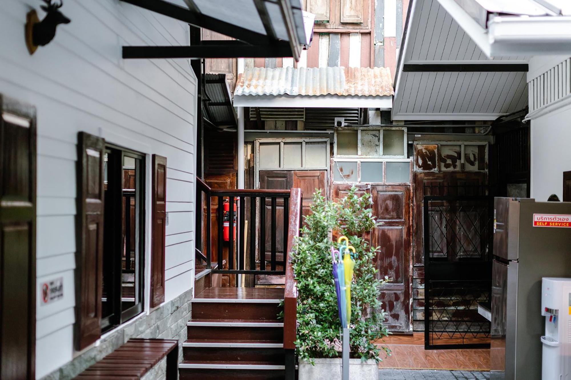 Diff Hostel Бангкок Екстер'єр фото